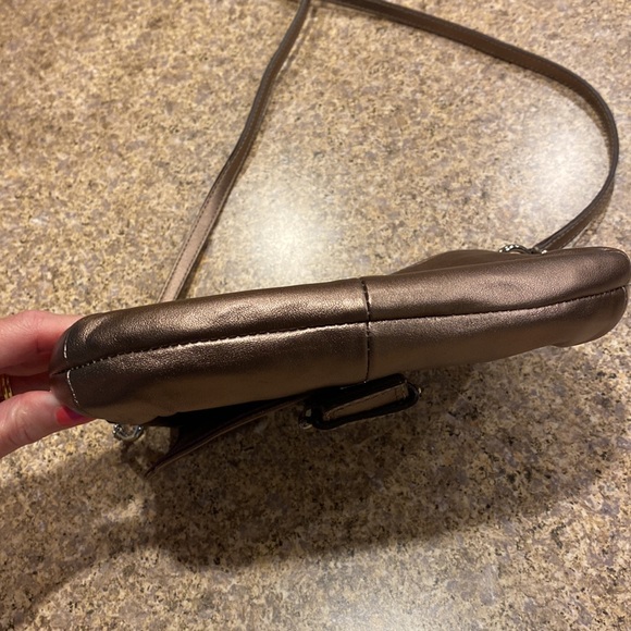 Coach Crossbody Leather Small Bag The Color is Possibly a Bronze or a Gold Color - Picture 13 of 17